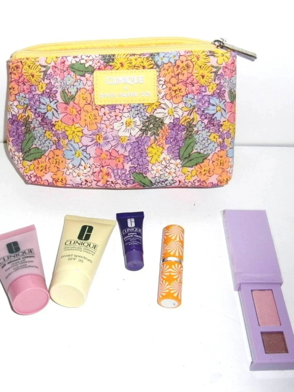 Clinique Gift Set  5 Products  1.  Strawberry Fudge  2.  Dramatically Different